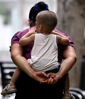 Vietnam Perkenal ‘Boon Bayi’ Selepas Batalkan Dasar Dua Anak Amid Kebimbangan Memanjangkan Usia Sebelum Kaya