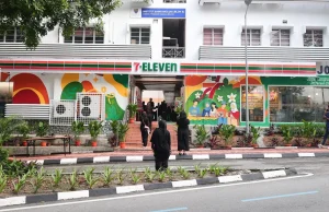 Tak Perlu Keluar Kampus Lagi, 7-Eleven Kini Dibuka Dalam Universiti Malaya