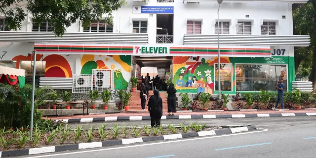 Tak-Perlu-Keluar-Kampus-Lagi-7-Eleven-Kini-Dibuka-Dalam-Universiti.jpg