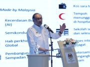 Which book says 1MDB debts are all paid? Anwar wants to know